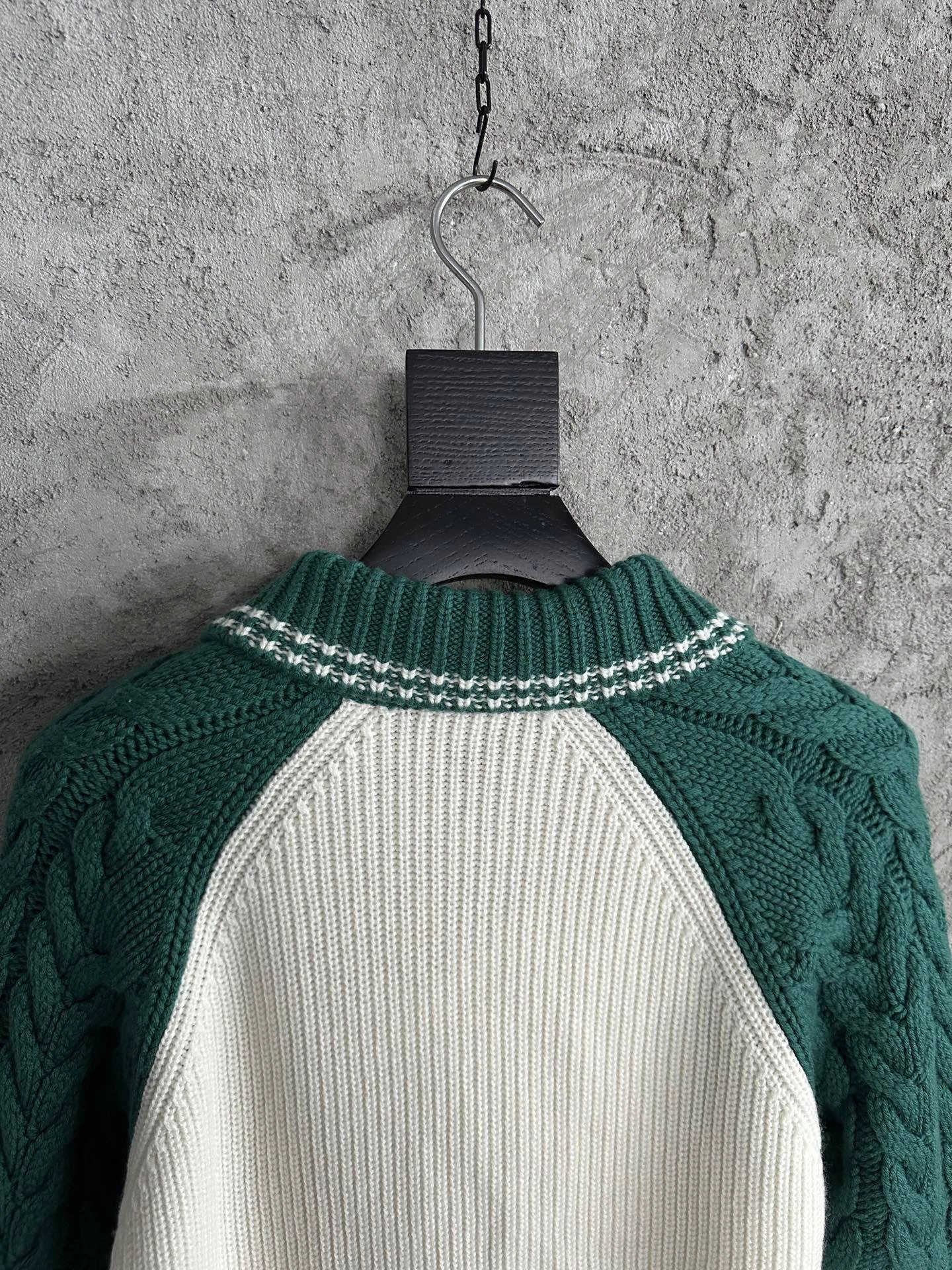 wg.luxury- 31s1281931 wool item:E-F409I0905
